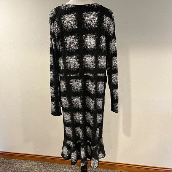 Covington Black and White Long Sleeve fake wrap Dress size extra large - Picture 7 of 14
